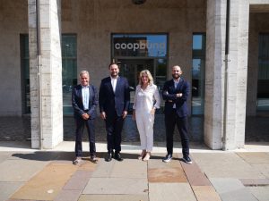 L’assessore Galateo in visita a Coopbund